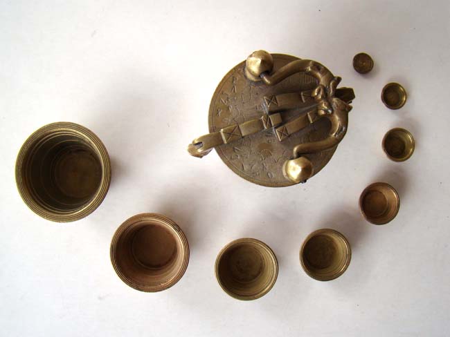 A brass Nest of Weights in the 18th century style. — image 4